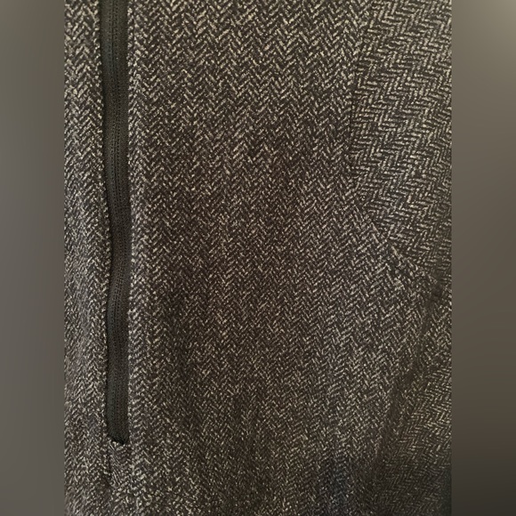 dark grey lululemon long sleeve shirt - Picture 9 of 10